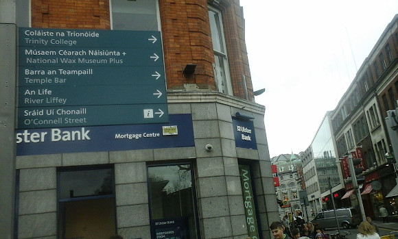 Bilingual sign in Grafton Street, Dublin