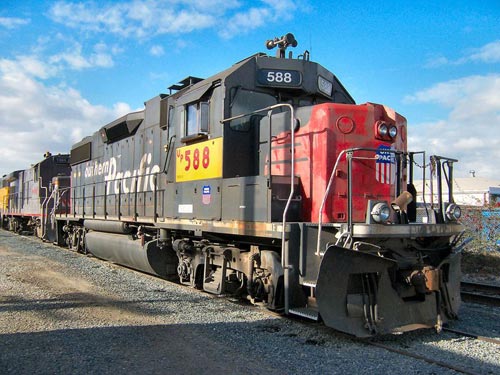 UP 588, formerly owned by SP, showing a "patch" paint job to apply the new owner's reporting marks